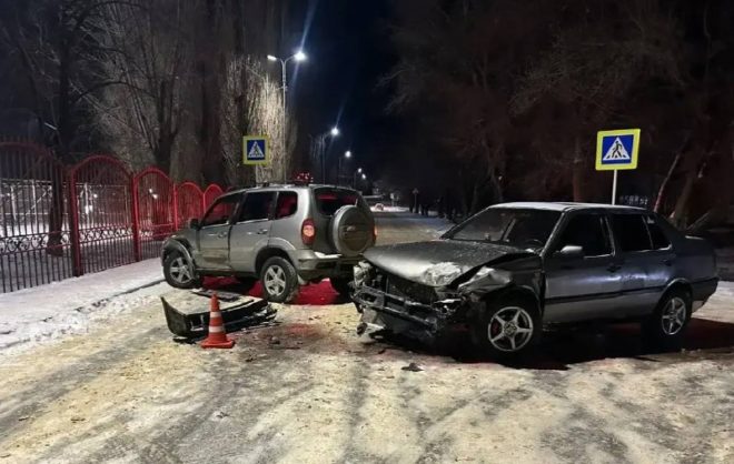 Один человек пострадал в столкновении двух легковушек в Петровском  округе