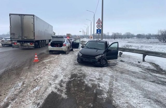В автоаварии в Георгиевском округе пострадал водитель легковушки