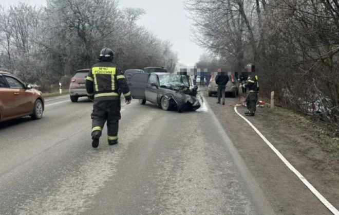 Два человека погибли в ДТП на трассе в Кировском округе
