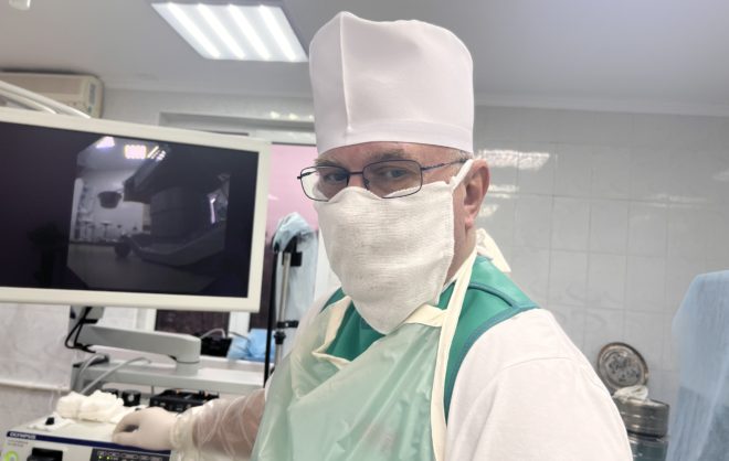В Ессентуках хирург избавил девушку от редкого заболевания
