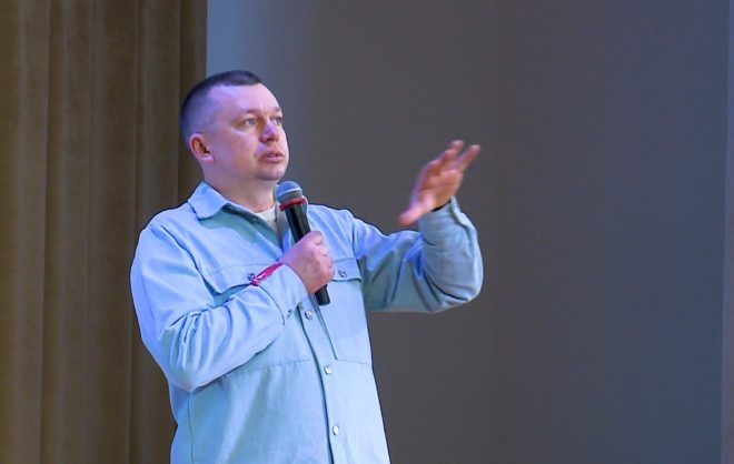 В один из ставропольских вузов приехал Герой России