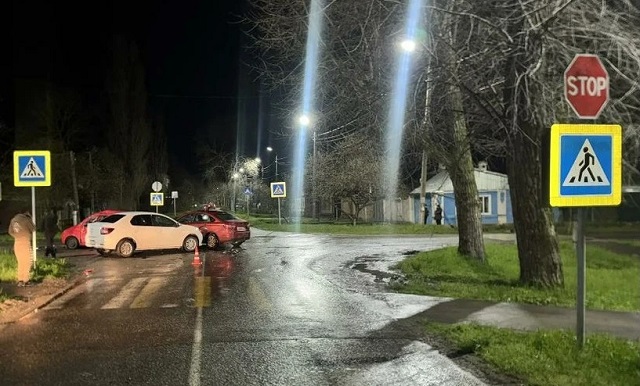 В тройном ДТП в Георгиевском округе пострадали три человека