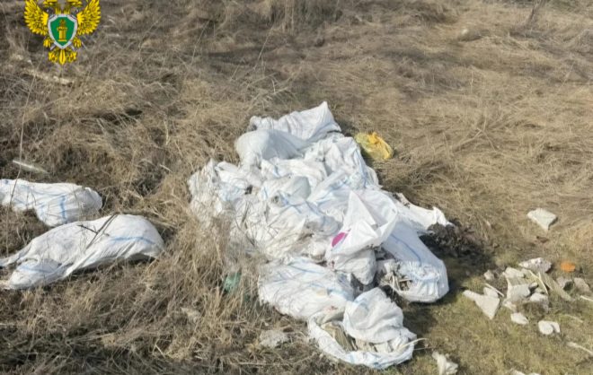 В лесхозе на Ставрополье нашли несанкционированную свалку
