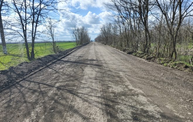 В Новоалександровском округе обновят 2,5 км местной дороги
