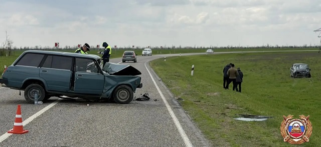 В столкновении легковушек в Курском округе пострадали три человека