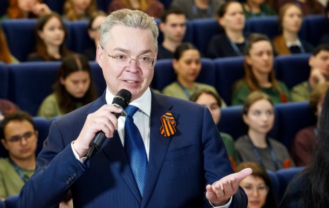 Губернатор Ставрополья принял участие в акции «Диктант Победы»