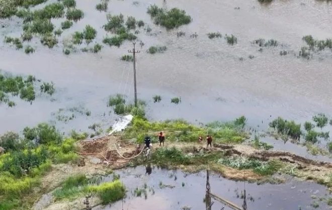 Спасатели Ставрополья круглосуточно устраняют последствия непогоды в крае