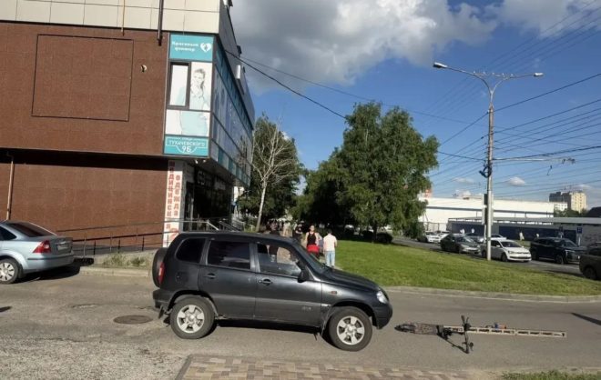Школьник на электросамокате попал под колёса автомобиля в Ставрополе