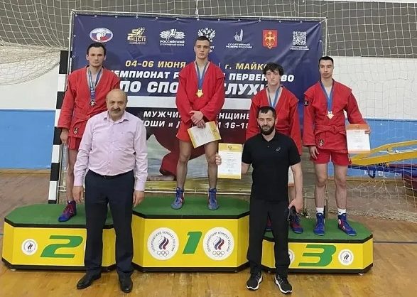 Ставропольские самбисты завоевали два золота на чемпионате России