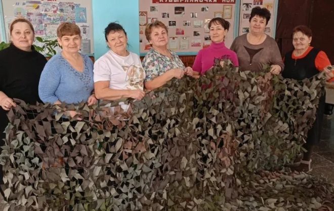 Ипатовские волонтёры изготовили более 2000 маскировочных сетей