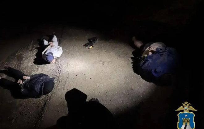 В Будённовском округе полицейские предотвратили сбыт крупной партии наркотиков