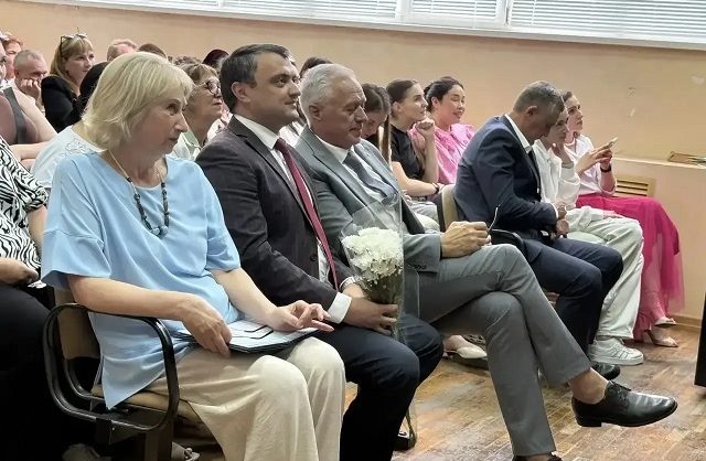 В Ставрополе выпускникам училища олимпийского резерва вручили цифровые подарки