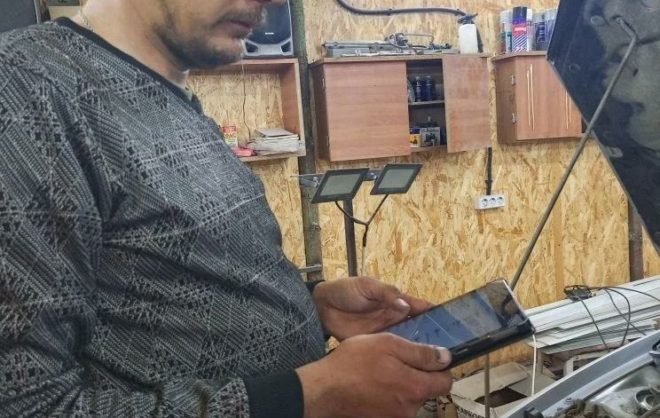 Житель Арзгирского округа открыл автомастерскую при господдержке