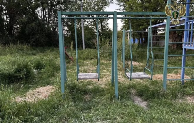Детскую площадку обновили в Петровском округе после вмешательства прокуратуры
