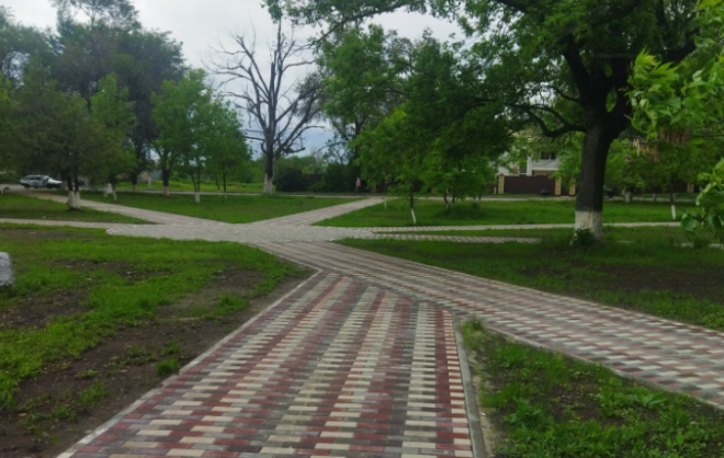 В станице Кочубеевского округа обустроили пешеходную зону