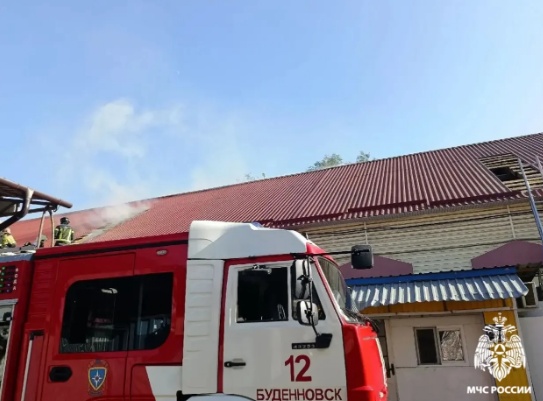 Пожар в Будённовске локализовали на площади в 300 квадратов