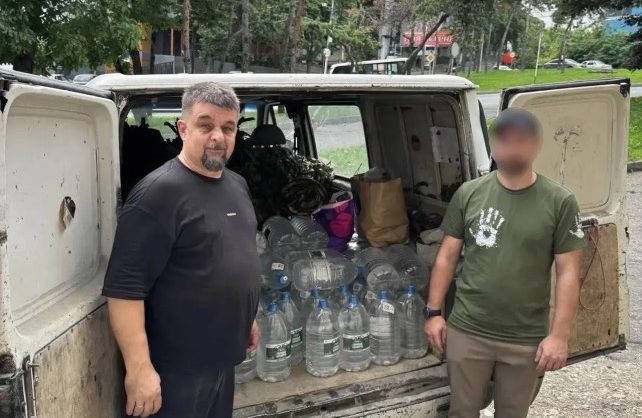Воду и маскировочные сети передали в зону СВО из Кисловодска